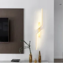 Solo Minimalist Wall Sconce